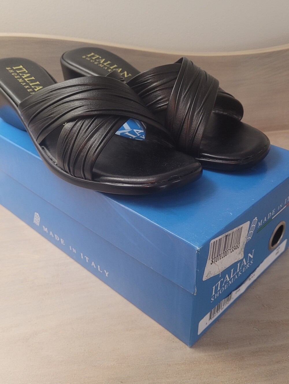 Italian Shoemakers Women's Kenny Black Vegan Leather Slide Sandals 9 Summer NEW